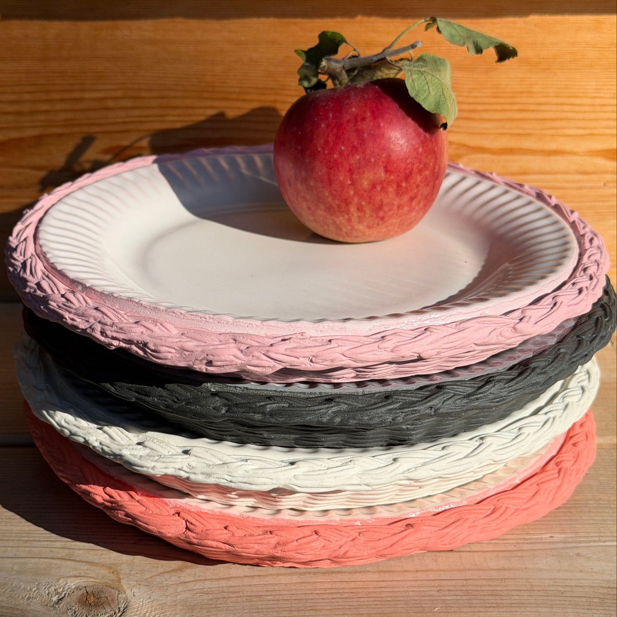 Wicker Paper Plate
